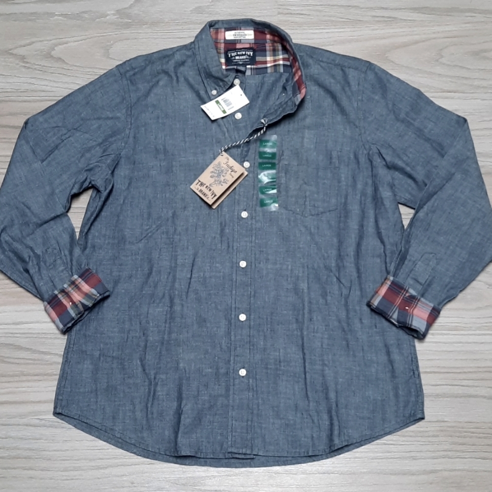 The New Ivy Brand Vintage Classics size large